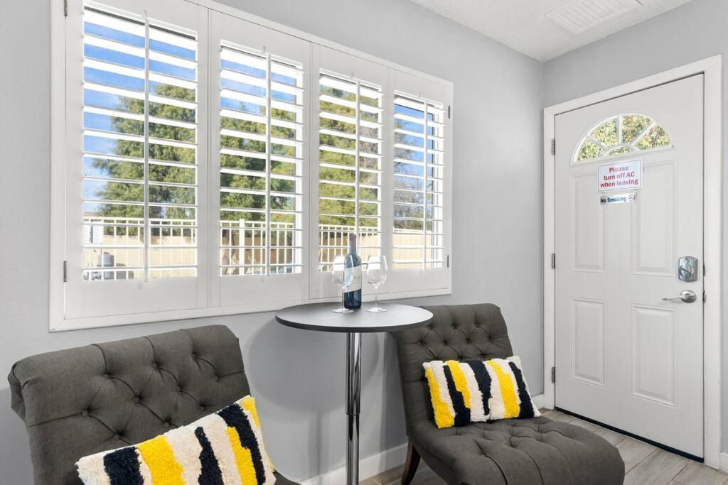 Charming Studio Overlooking The Pool. Phoenix Eksteriør bilde